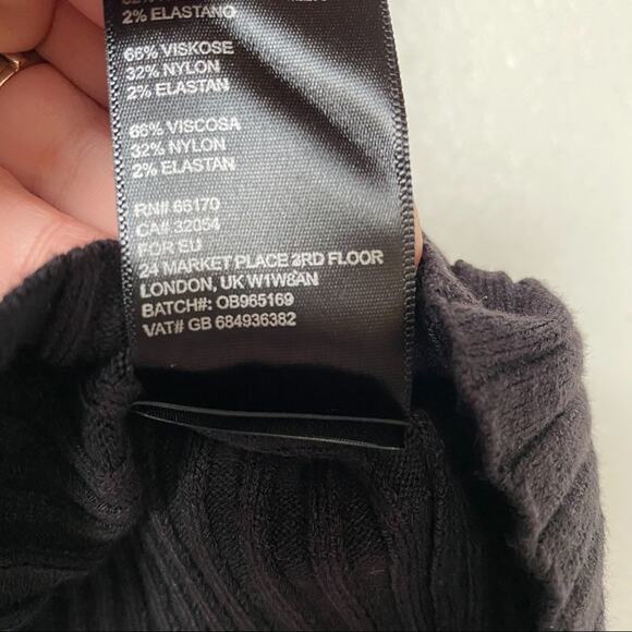 Urban Outfitters Crewneck Thick Ribbed Tank Size Small - Picture 7 of 9